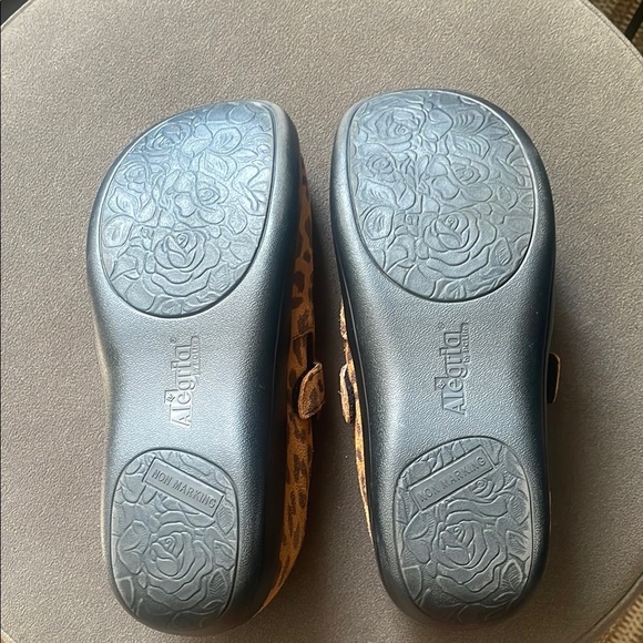 Alegria Women's Kara Leopard Clogs euro 37/6.5 - Picture 10 of 10